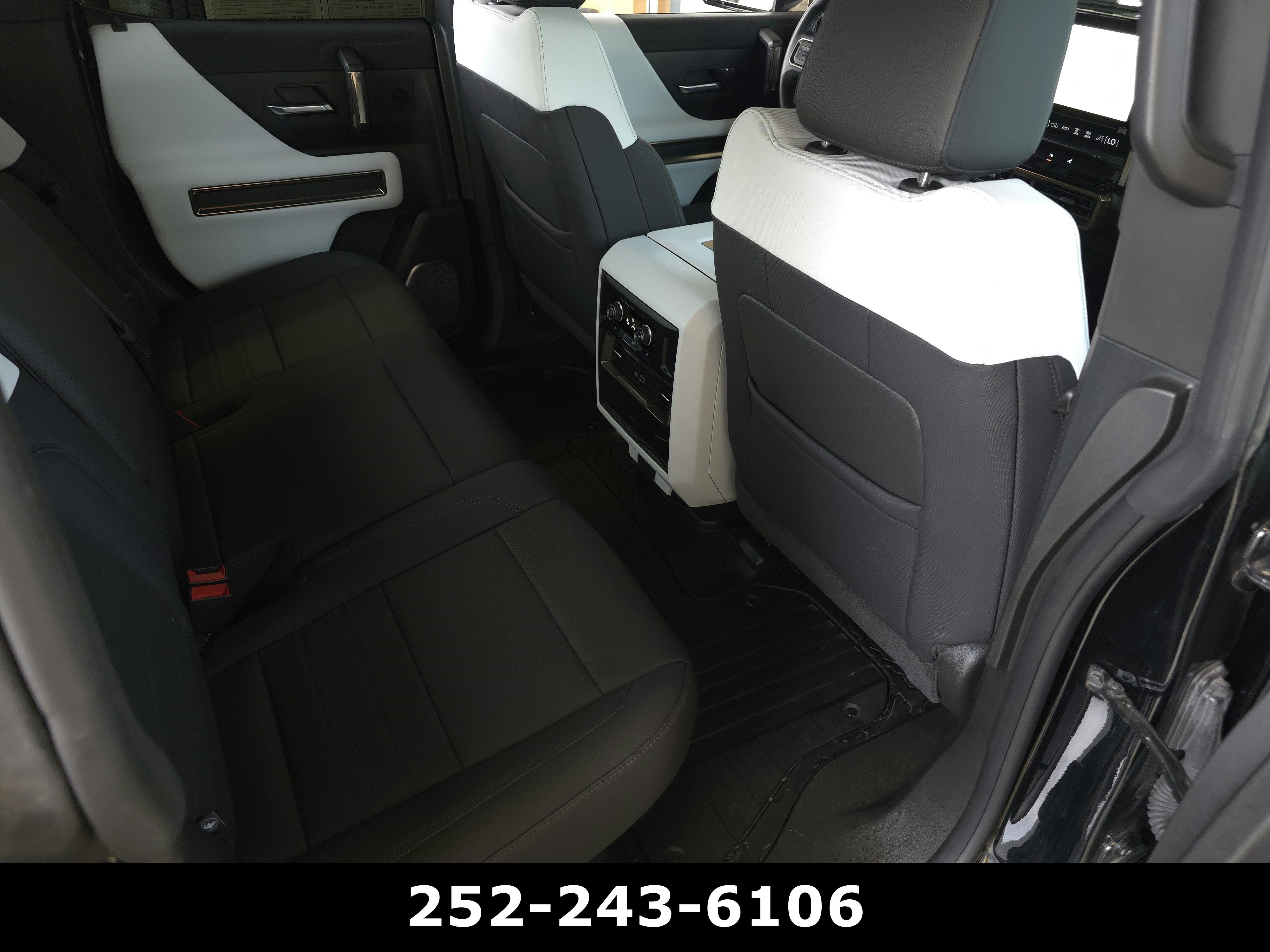 Used 2025 GMC Hummer EV 3X AWD/4WD image 46