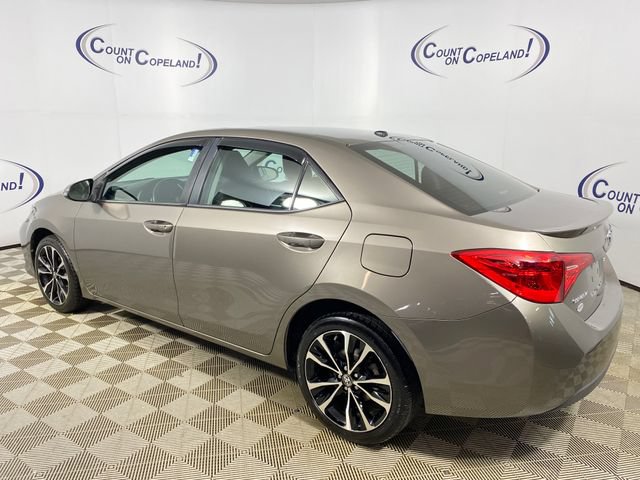 Certified 2018 Toyota Corolla SE w/ SE Premium Package FWD image 4