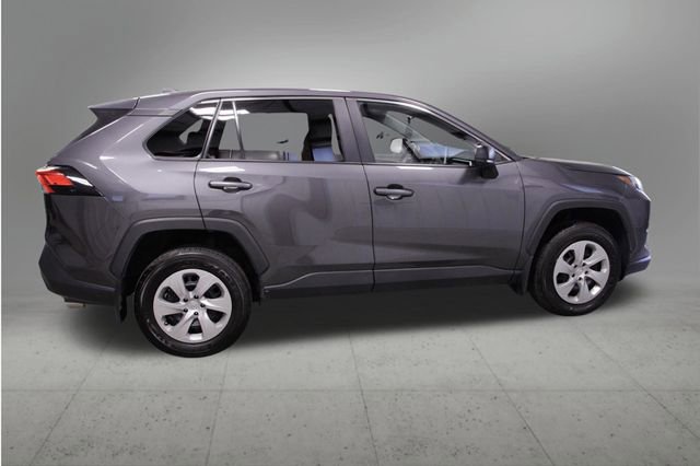 Used 2023 Toyota RAV4 LE AWD/4WD image 6