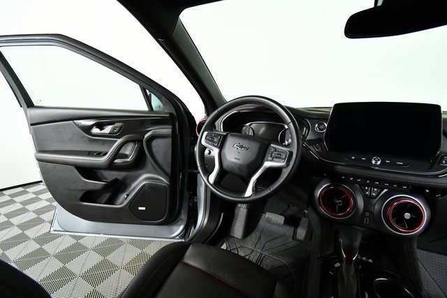 Certified 2025 Chevrolet Blazer RS w/ LPO, Floor Liner Package image 19