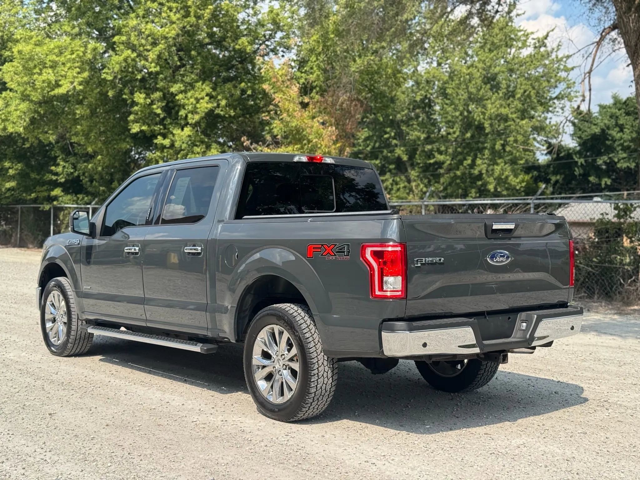 Used 2017 Ford F150 XLT w/ Equipment Group 302A Luxury image 7