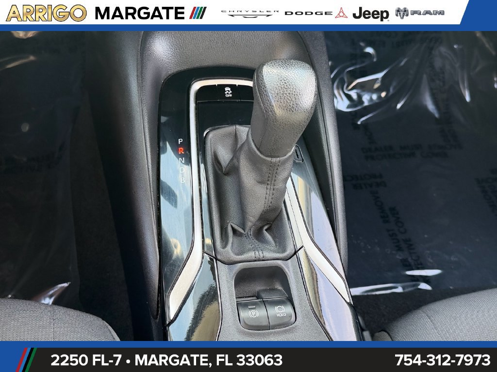 Used 2021 Toyota Corolla LE FWD image 26