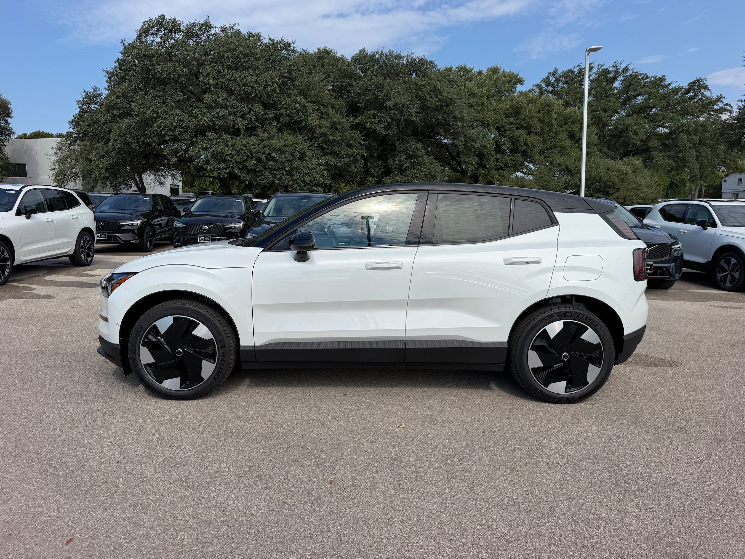 New 2026 Volvo EX30 Ultra w/ Protection Package Premier AWD/4WD image 3