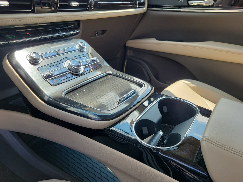 Certified 2023 Lincoln Nautilus Reserve AWD/4WD image 29