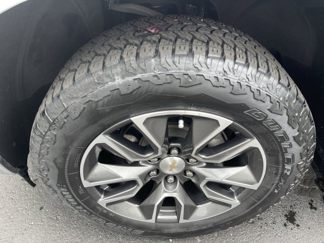 Used 2024 Chevrolet Silverado 1500 LT AWD/4WD image 33