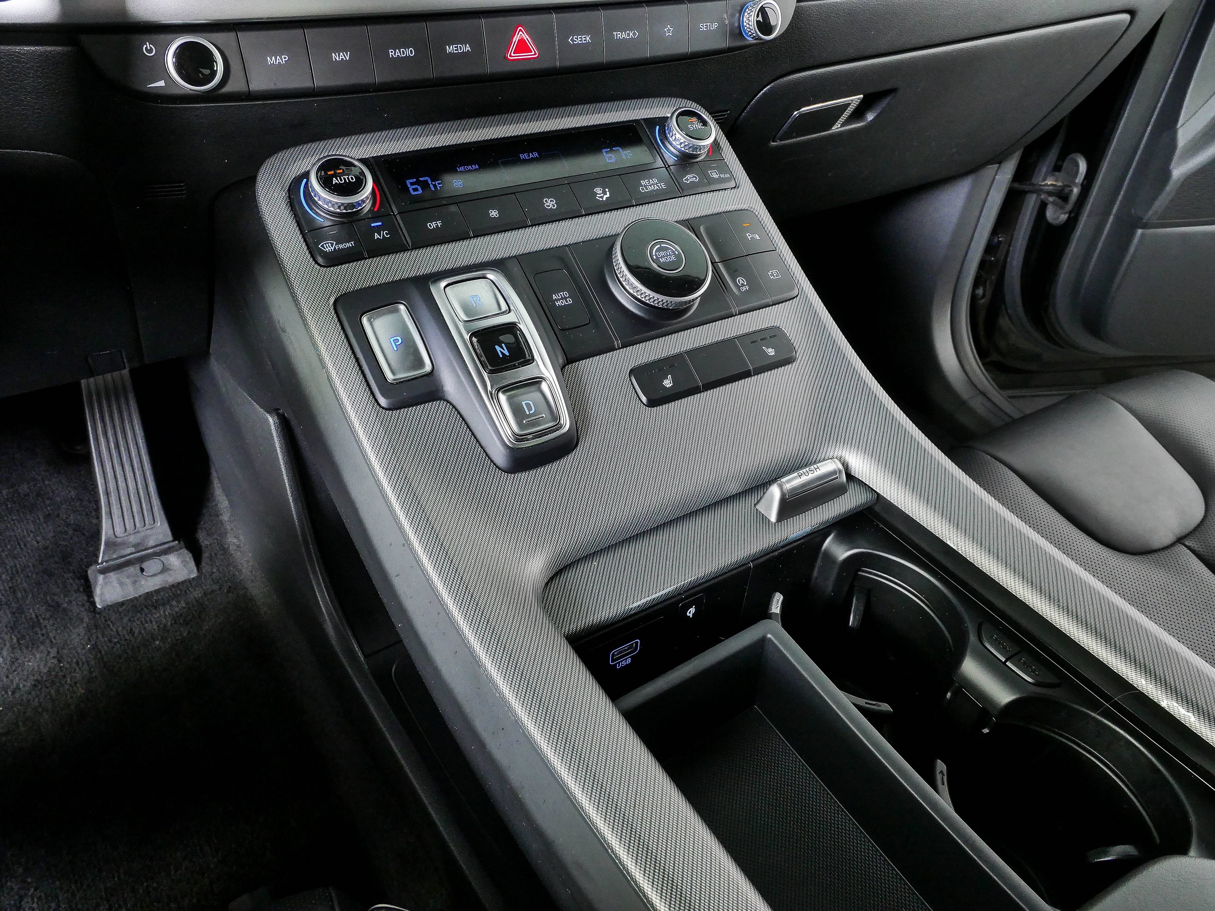 Used 2024 Hyundai Palisade SEL FWD image 17