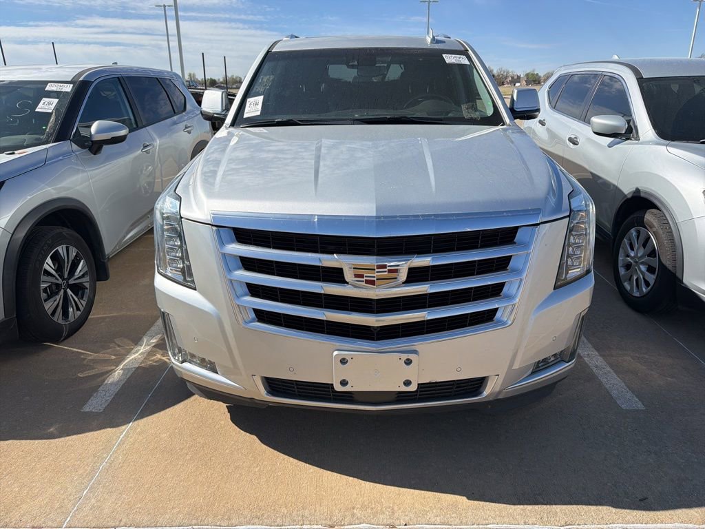 Used 2019 Cadillac Escalade ESV Premium Luxury image 2