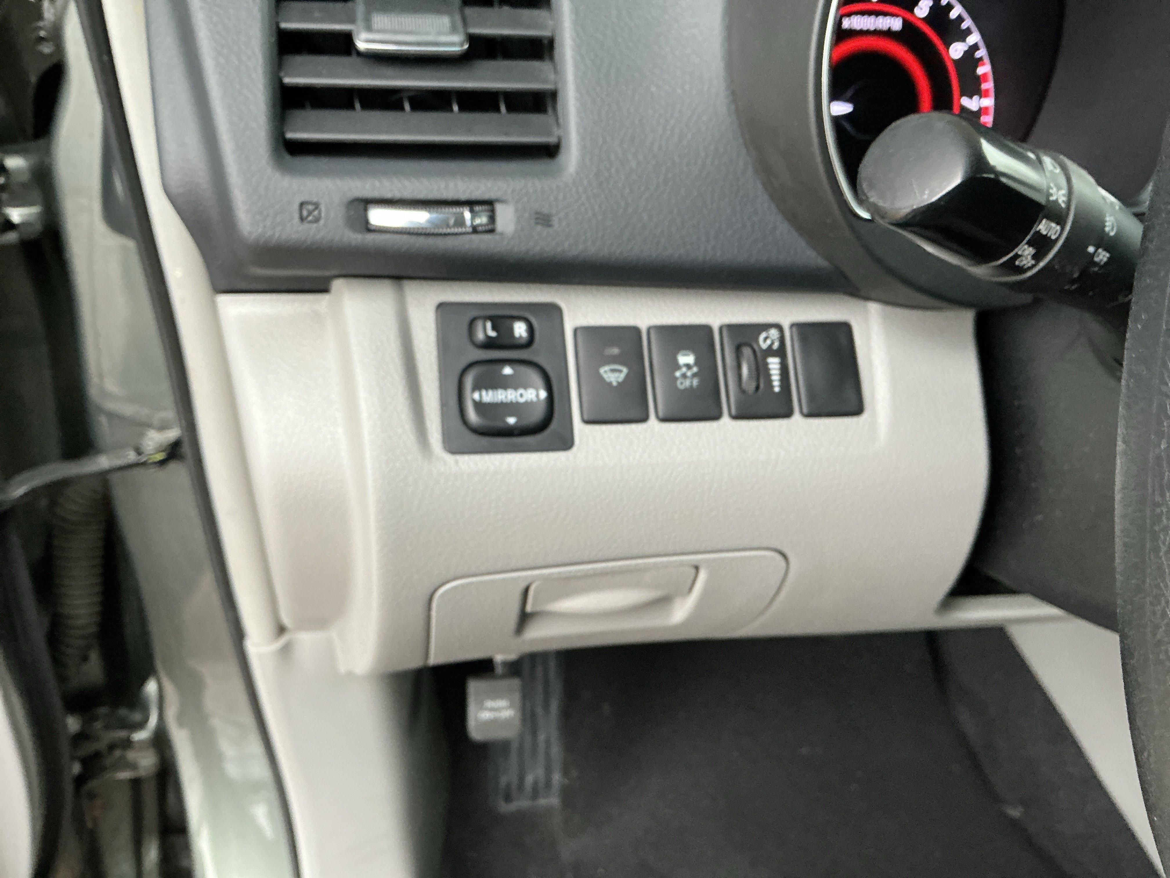 Used 2013 Toyota Highlander Plus image 17