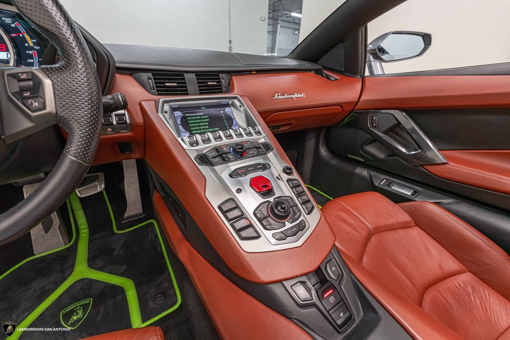 Used 2015 Lamborghini Aventador LP 700-4 AWD/4WD image 34