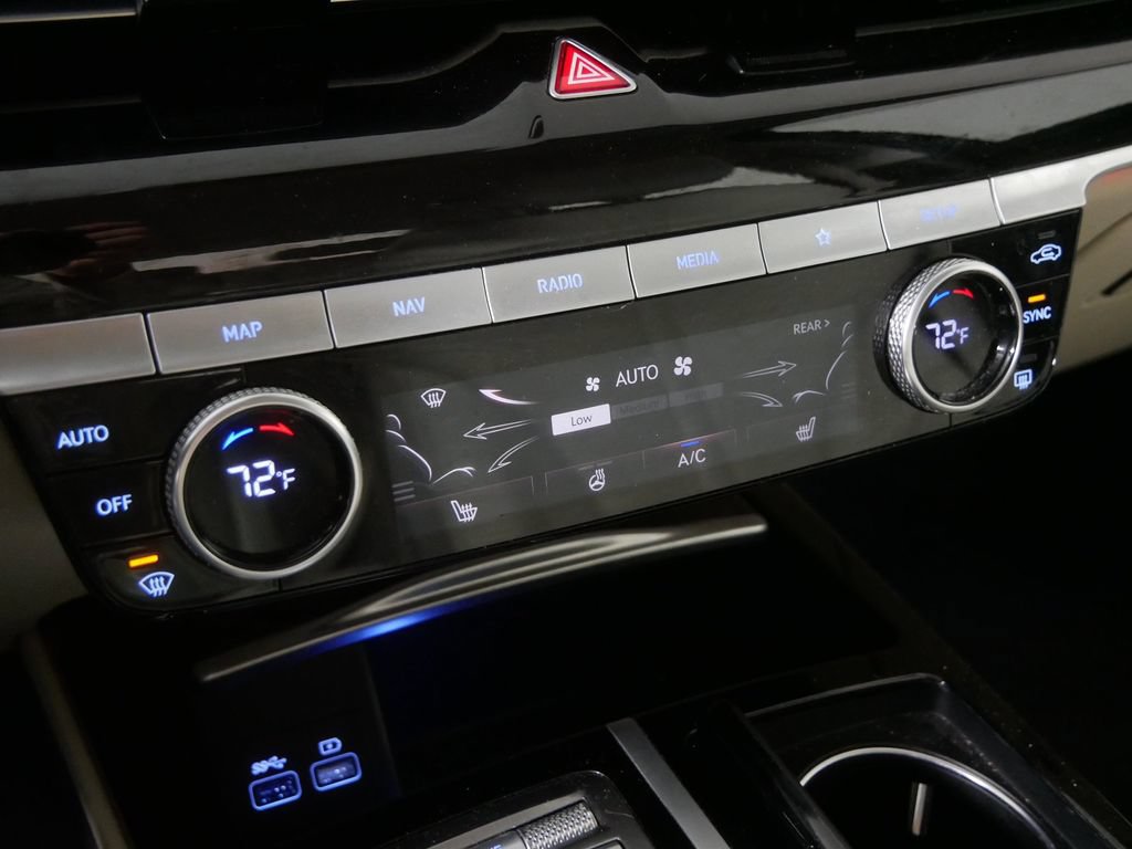 Used 2021 Genesis G80 2.5T AWD/4WD image 24