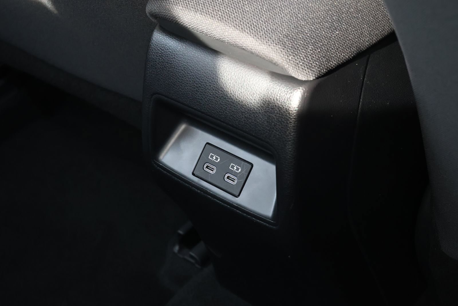 Used 2025 Toyota Corolla LE image 28