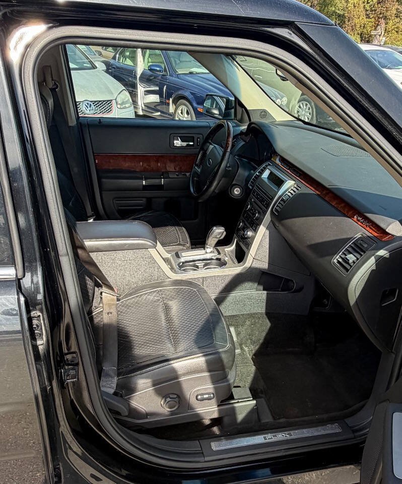 Used 2009 Ford Flex Limited FWD image 8