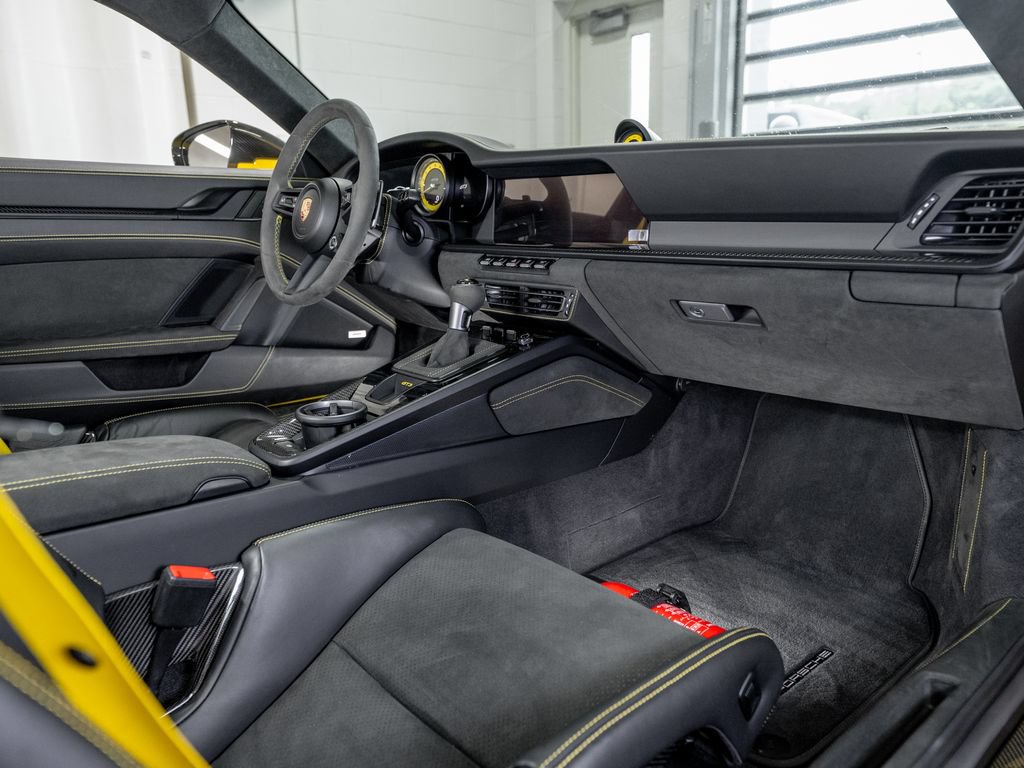 Used 2024 Porsche 911 GT3 RWD image 17
