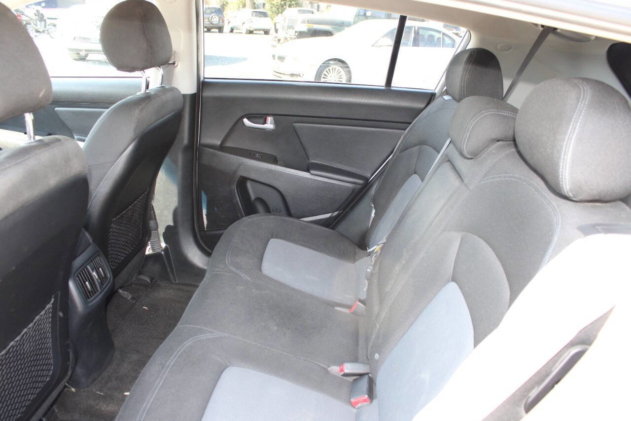 Used 2016 Kia Sportage LX image 19