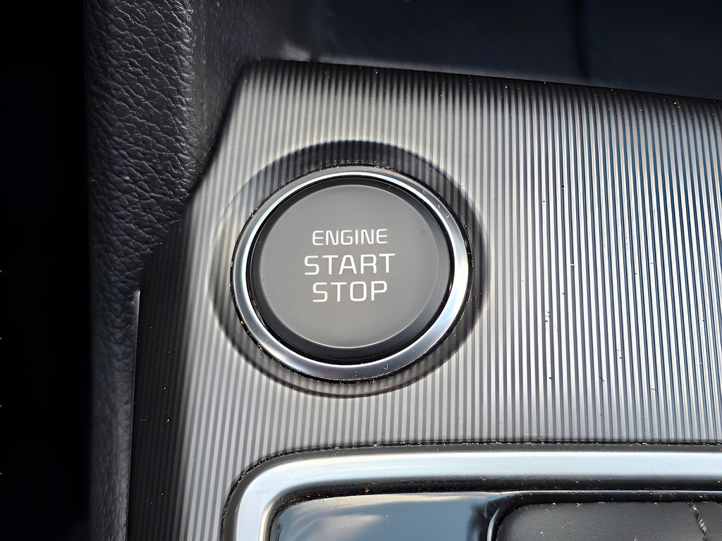 Used 2026 Kia Sportage EX FWD image 25