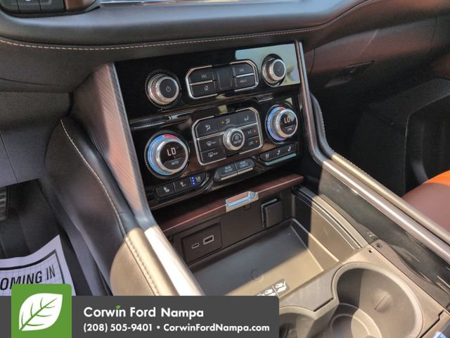 Used 2023 GMC Yukon Denali Ultimate AWD/4WD image 17