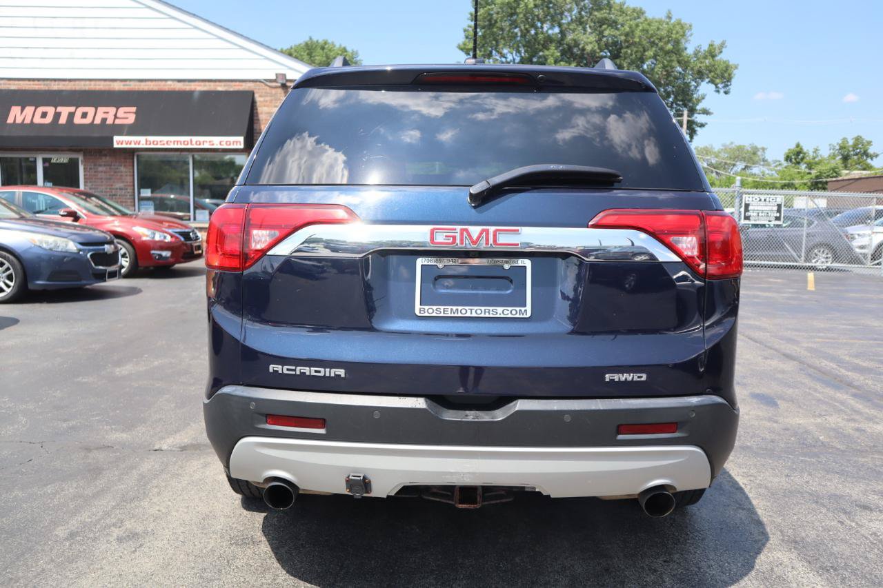 Used 2017 GMC Acadia SLT AWD/4WD image 4