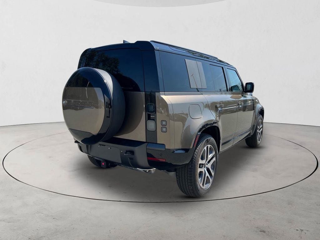 New 2026 Land Rover Defender 110 X-Dynamic SE AWD/4WD image 5