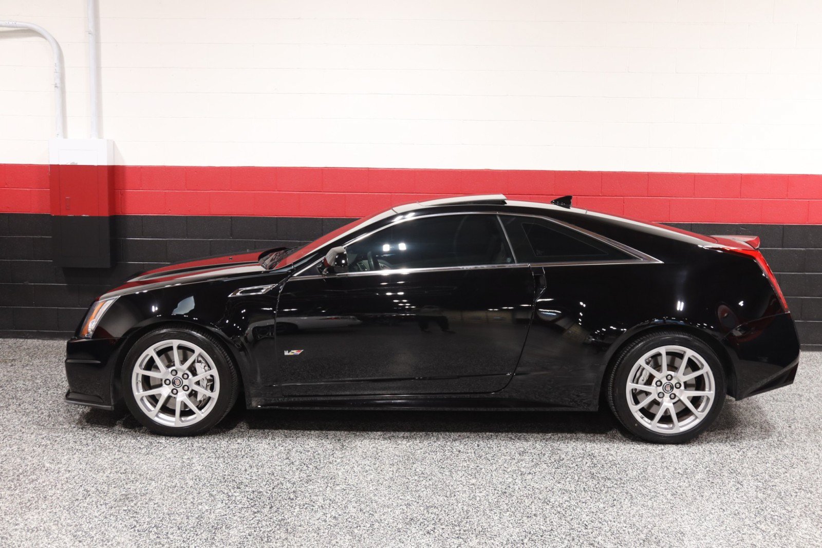 Used 2014 Cadillac CTS V w/ Wood Trim Package RWD image 23