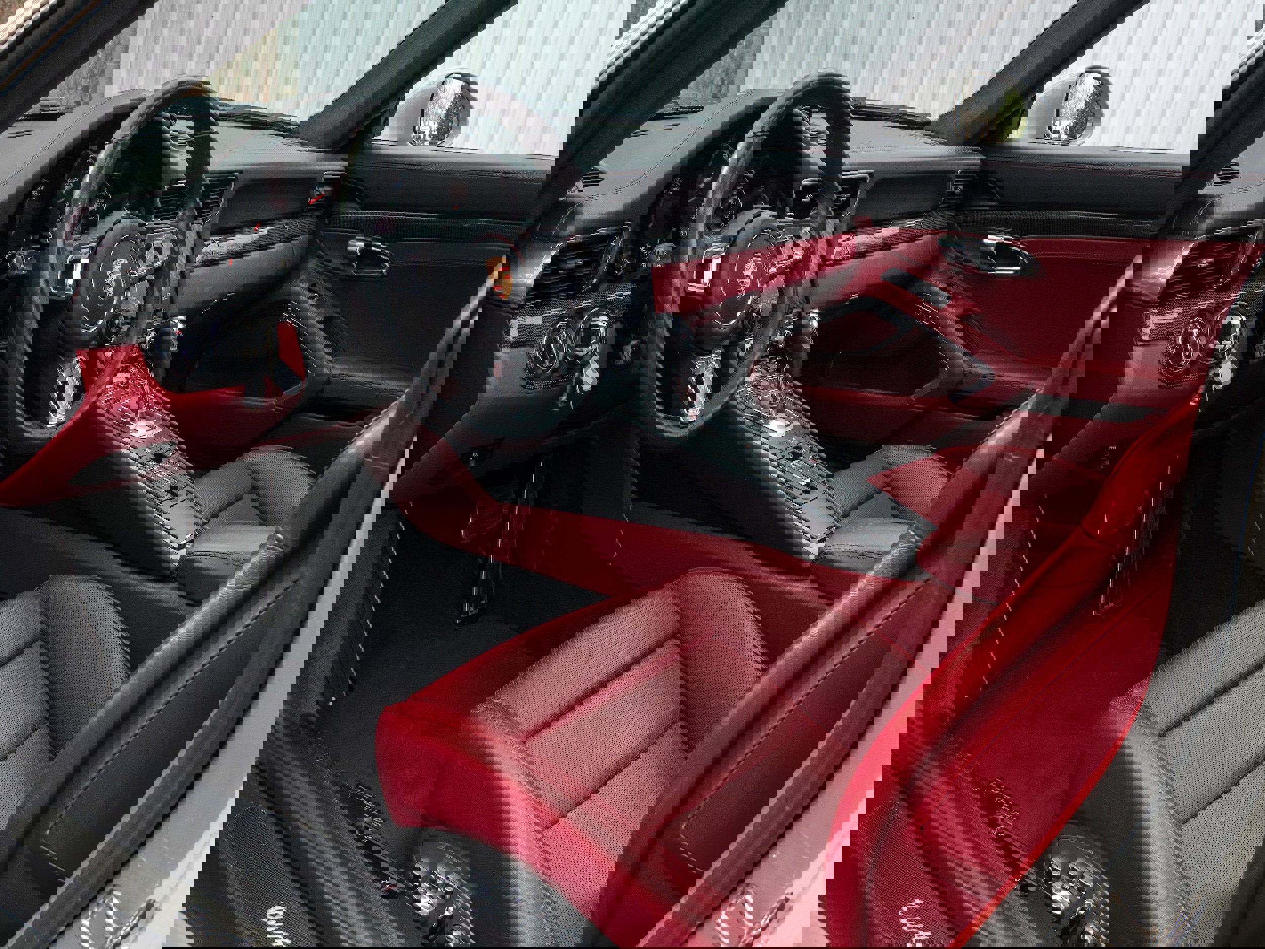 Used 2019 Porsche 911 Turbo S image 4