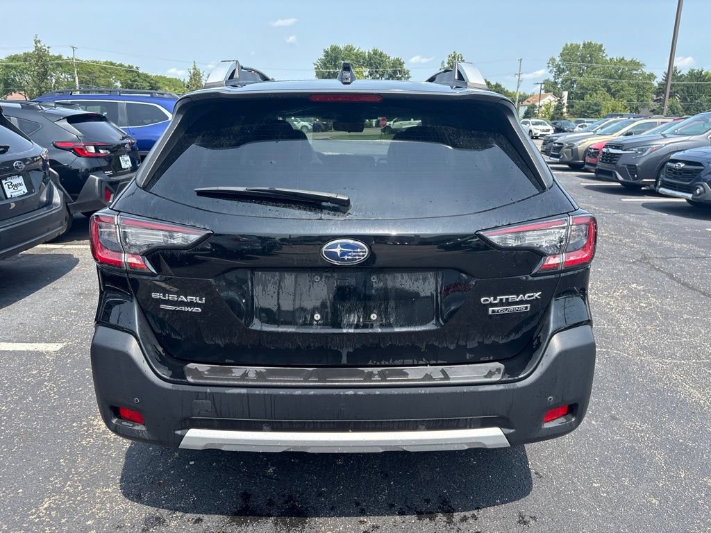 Used 2023 Subaru Outback Touring AWD/4WD image 4
