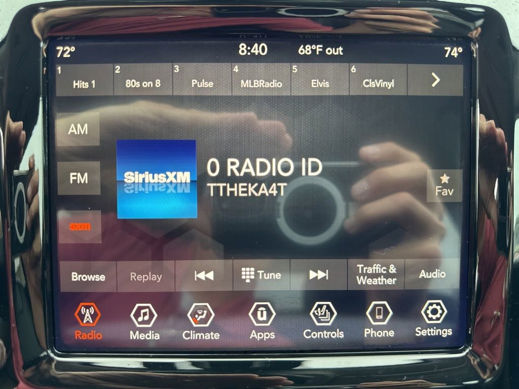 Used 2019 Jeep Cherokee Limited w/ Technology Group AWD/4WD image 37