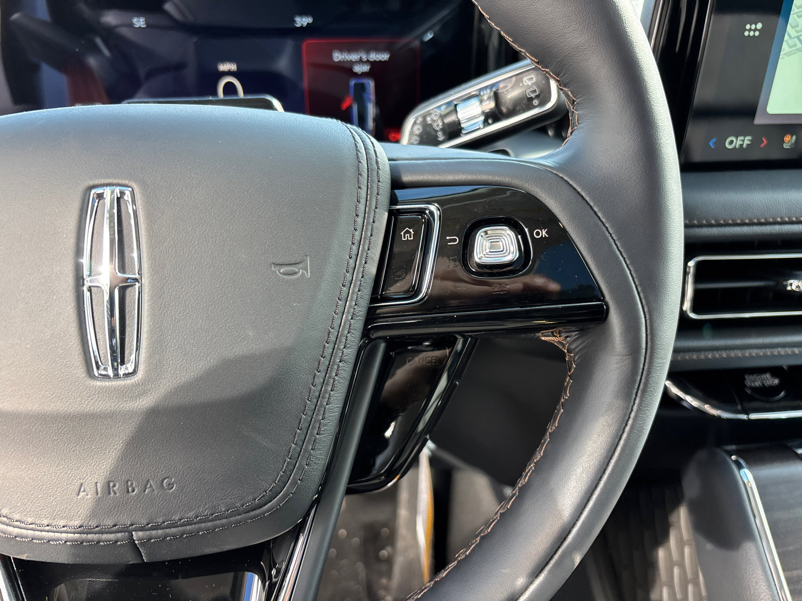 New 2026 Lincoln Aviator Reserve AWD/4WD image 18