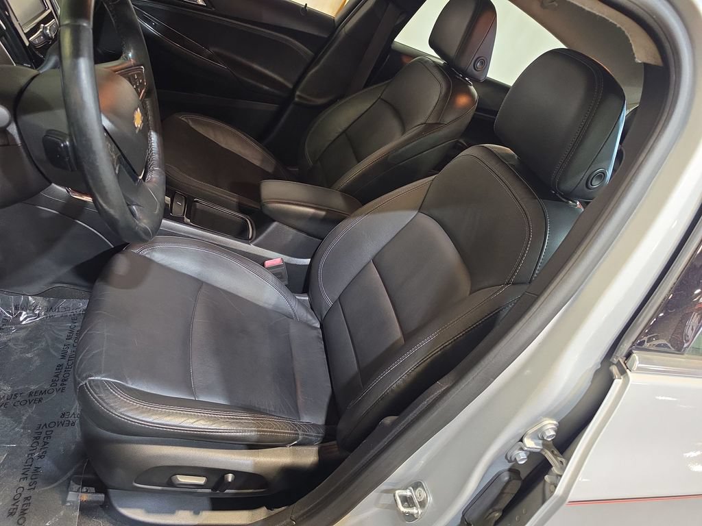 Used 2017 Chevrolet Cruze Premier FWD image 13
