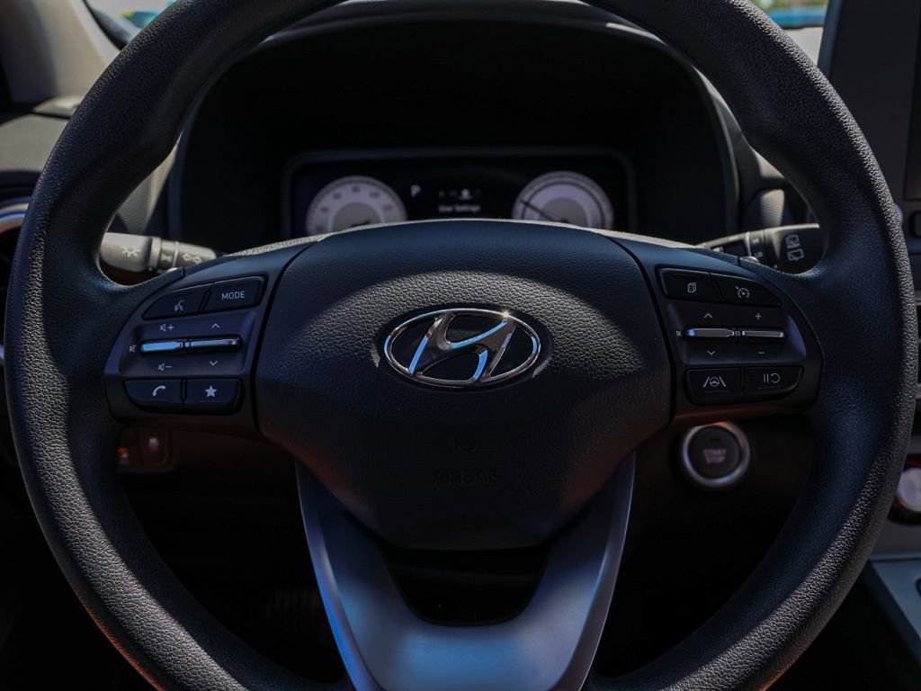 Used 2023 Hyundai Kona SE image 25