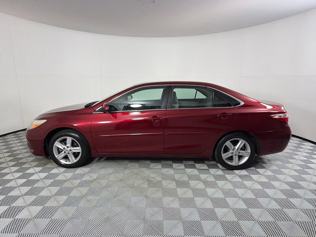 Used 2016 Toyota Camry LE FWD image 8
