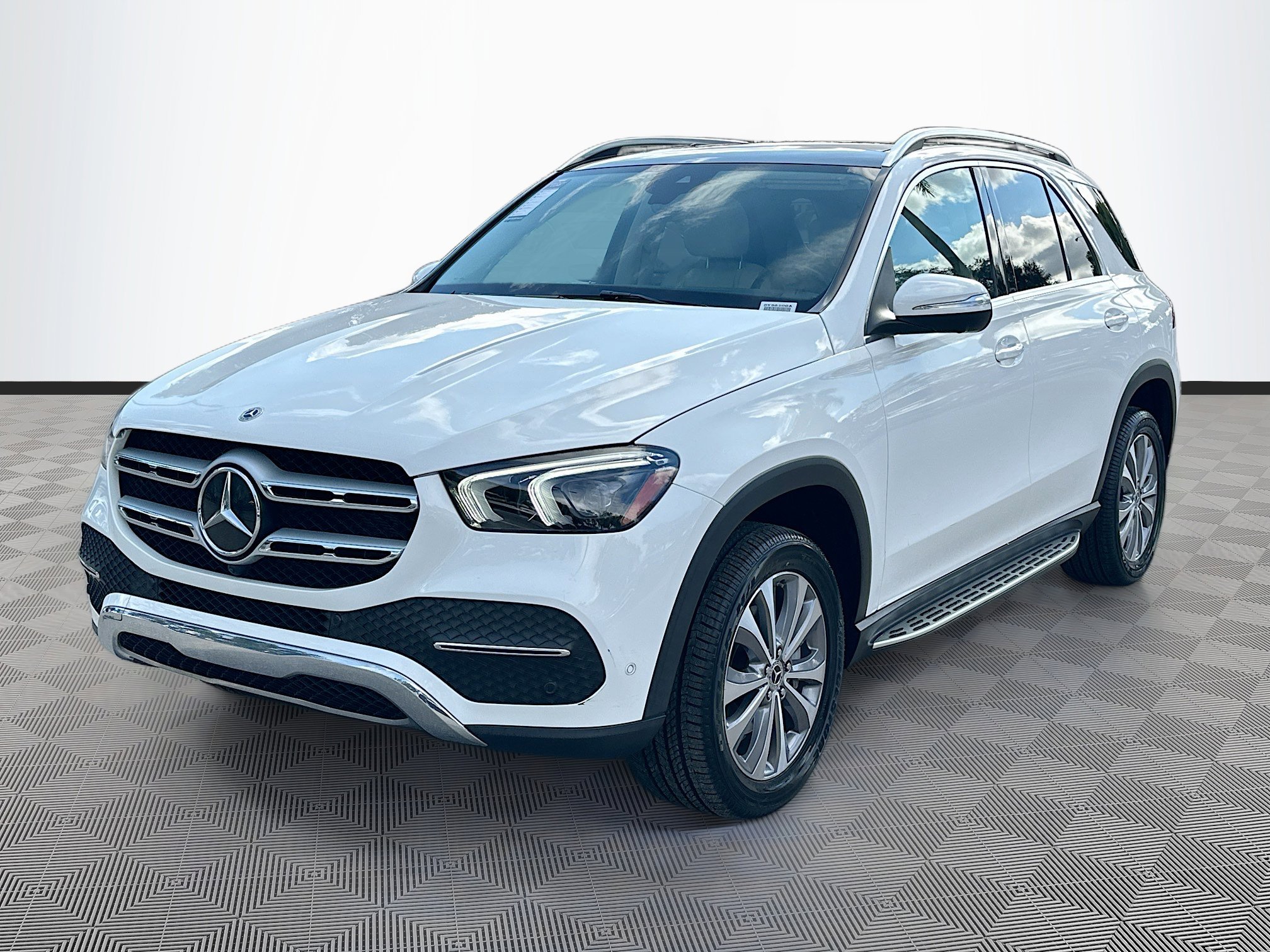 Used 2022 Mercedes-Benz GLE 350 4MATIC image 3