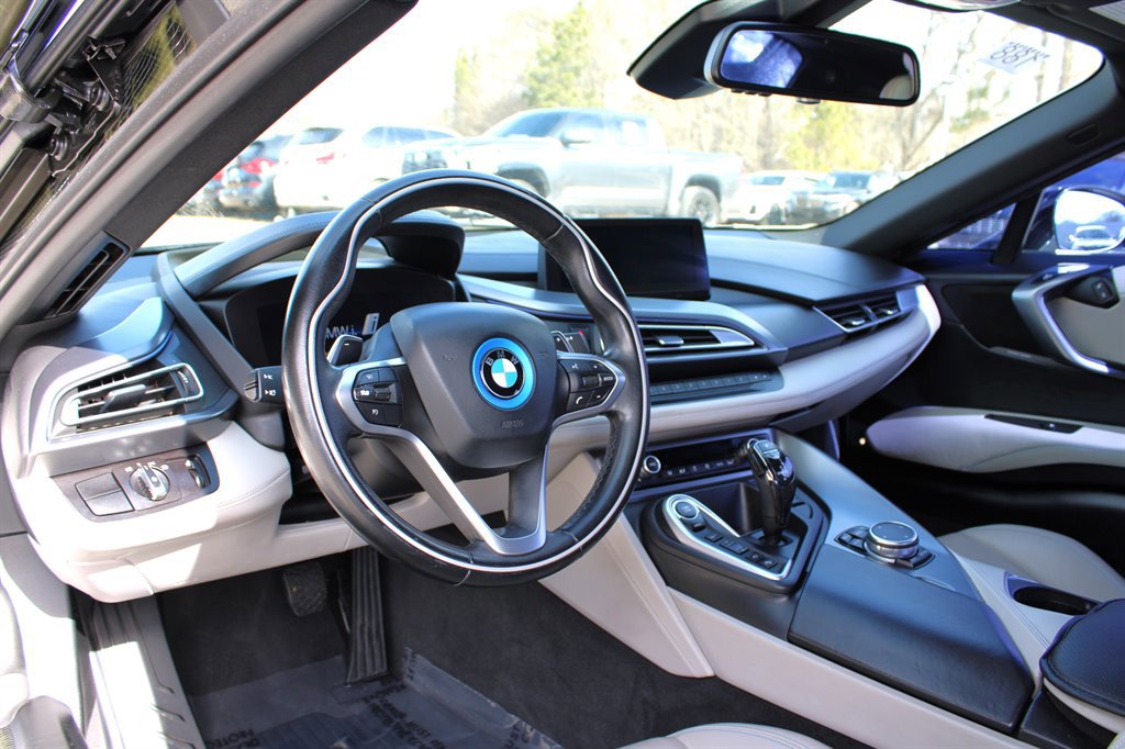 Used 2015 BMW i8 image 15