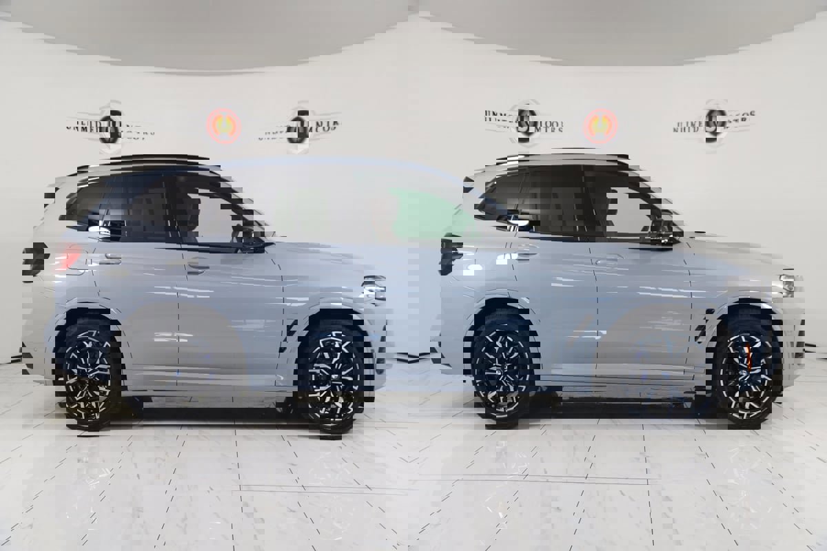 Used 2024 BMW X3 M40i image 2