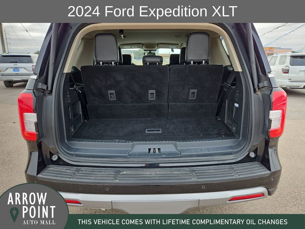 Used 2024 Ford Expedition XLT image 17