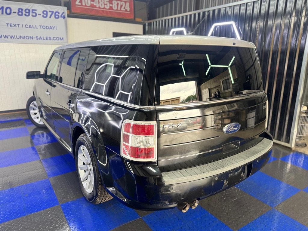 Used 2011 Ford Flex SEL w/ Rapid Spec Order Code FWD image 21