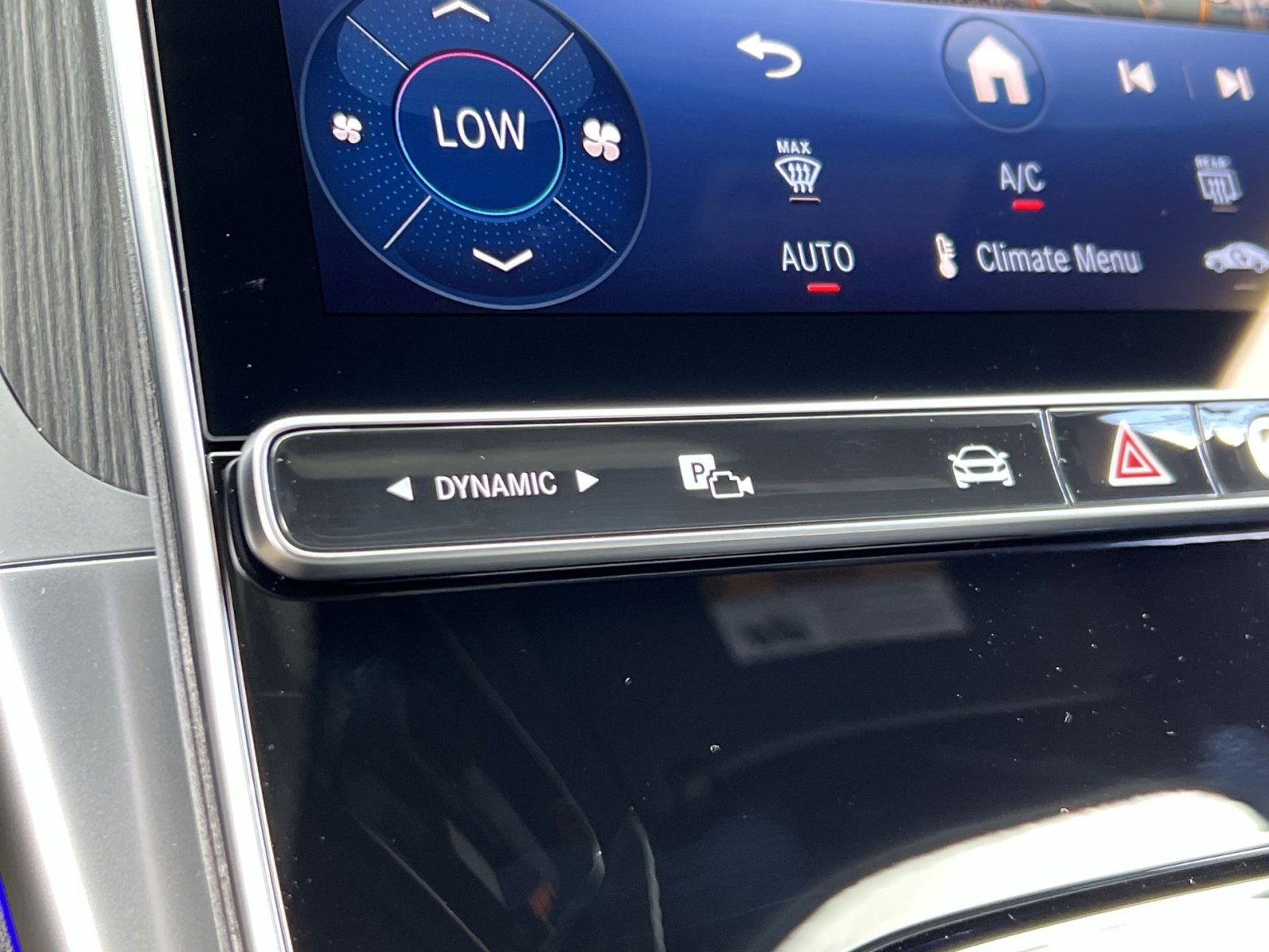 New 2026 Mercedes-Benz C 300 4MATIC Sedan image 32