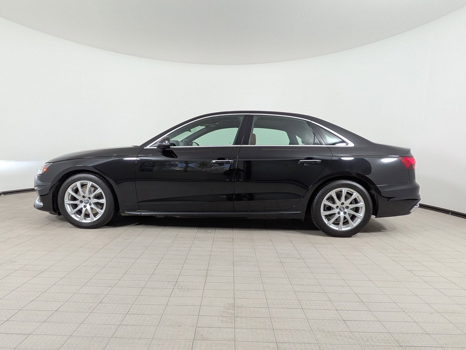 Used 2021 Audi A4 2.0T Premium w/ Convenience Package AWD/4WD image 2
