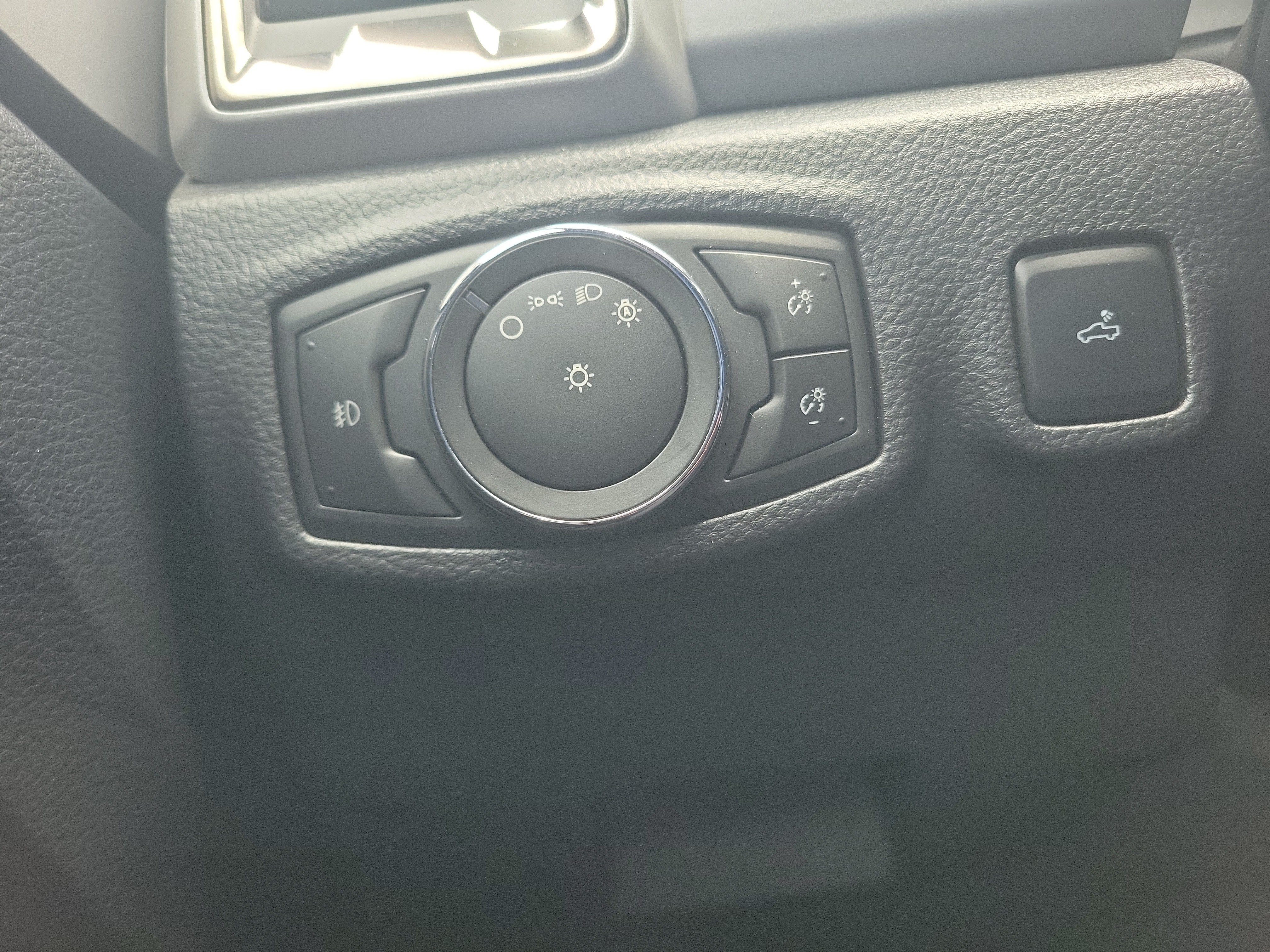 Used 2021 Ford Ranger XLT w/ Equipment Group 301A Mid AWD/4WD image 28