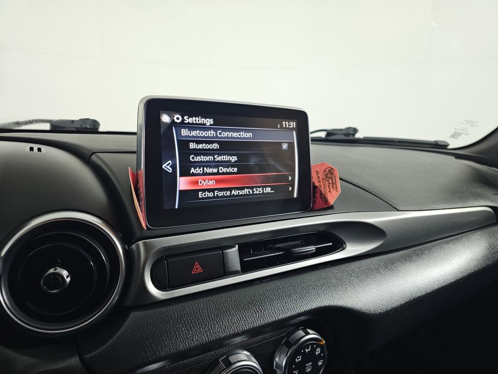 Used 2017 FIAT 124 Spider Classica image 25