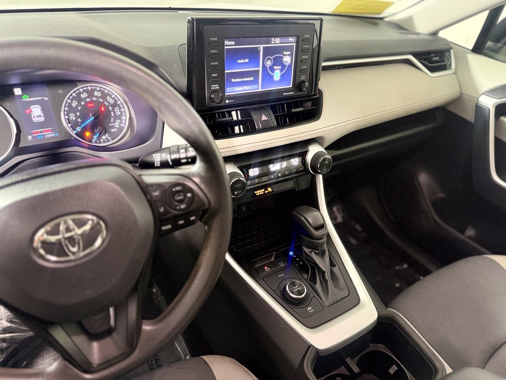 Used 2022 Toyota RAV4 XLE w/ Convenience Package AWD/4WD image 17