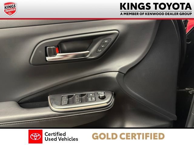 Used 2023 Toyota Crown AWD/4WD image 30
