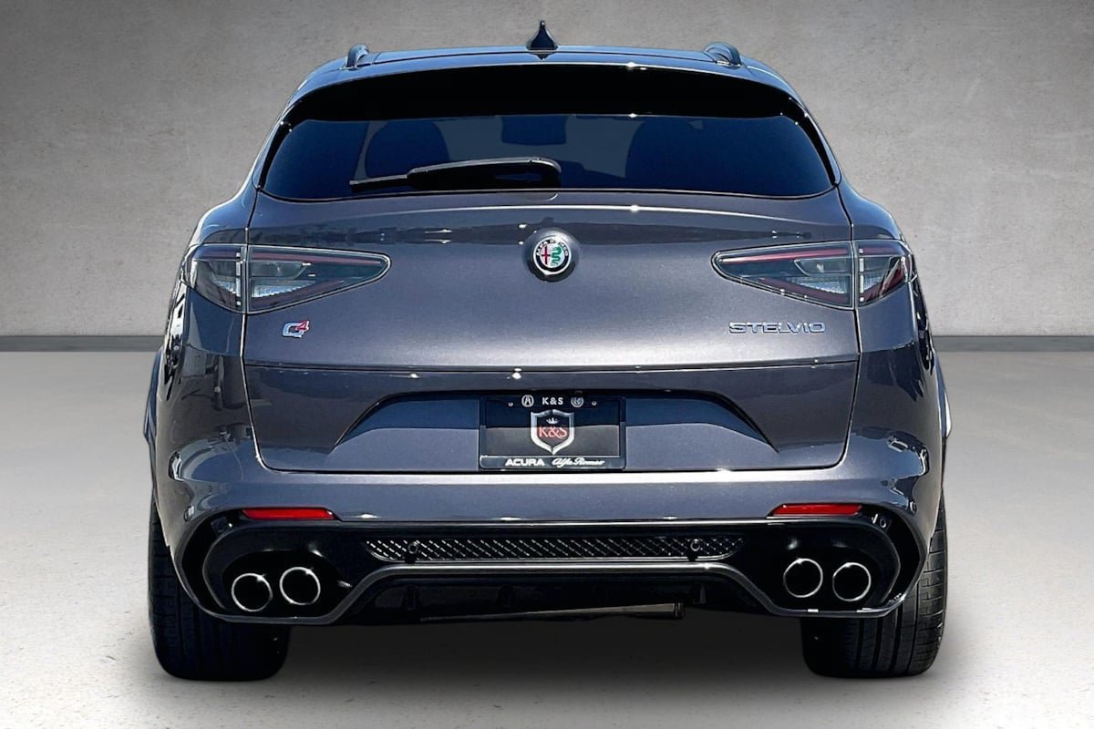 Used 2024 Alfa Romeo Stelvio Quadrifoglio w/ Active Assist Plus Package AWD/4WD image 4