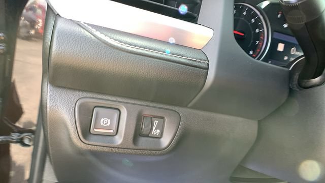 Used 2021 GMC Acadia SLT AWD/4WD image 11