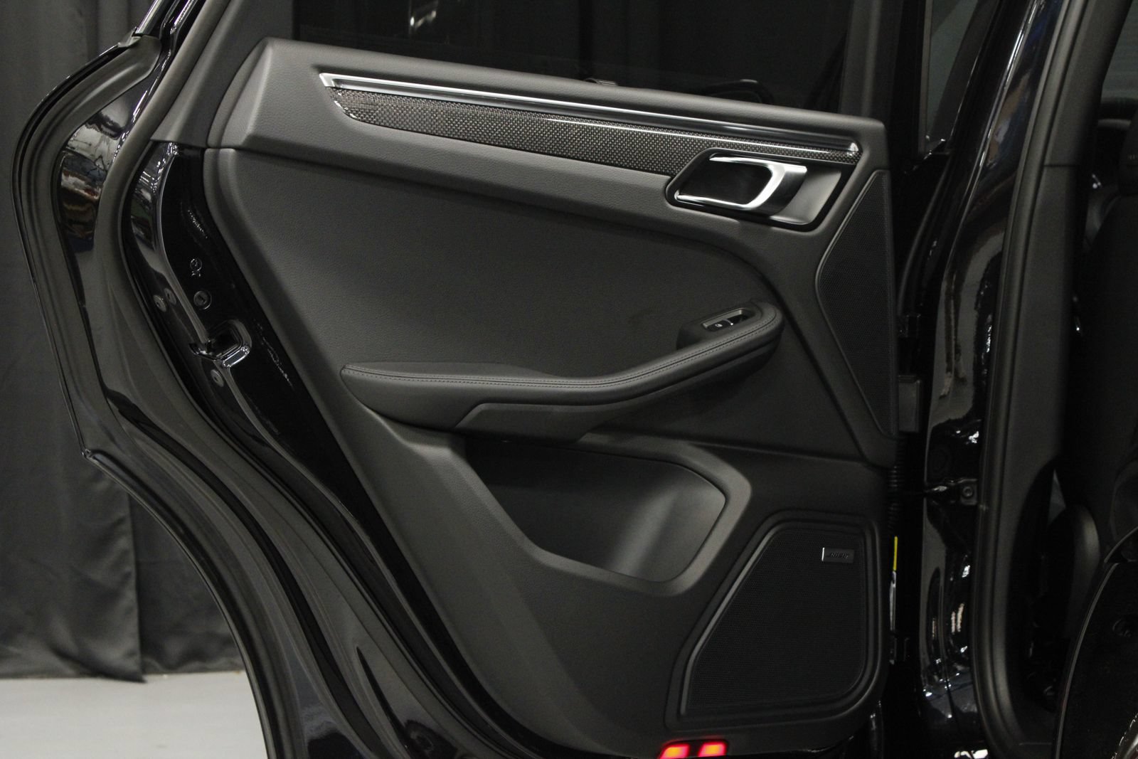 New 2026 Porsche Macan GTS AWD/4WD image 13