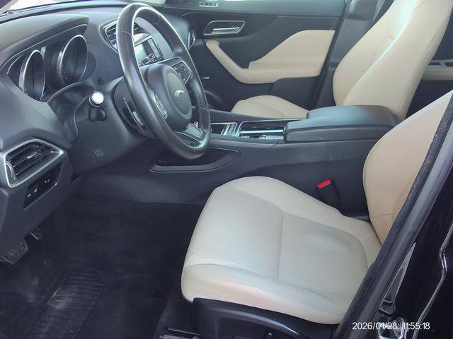 Used 2018 Jaguar F-PACE Premium AWD/4WD image 7