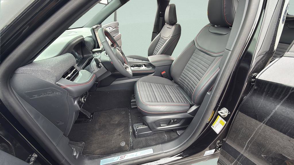 New 2026 Ford Explorer ST-Line w/ ST-Line Street Pack image 37