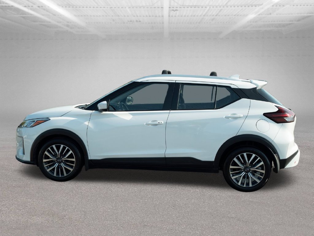 Used 2023 Nissan Kicks SV w/ Interior Electronics Package FWD image 4