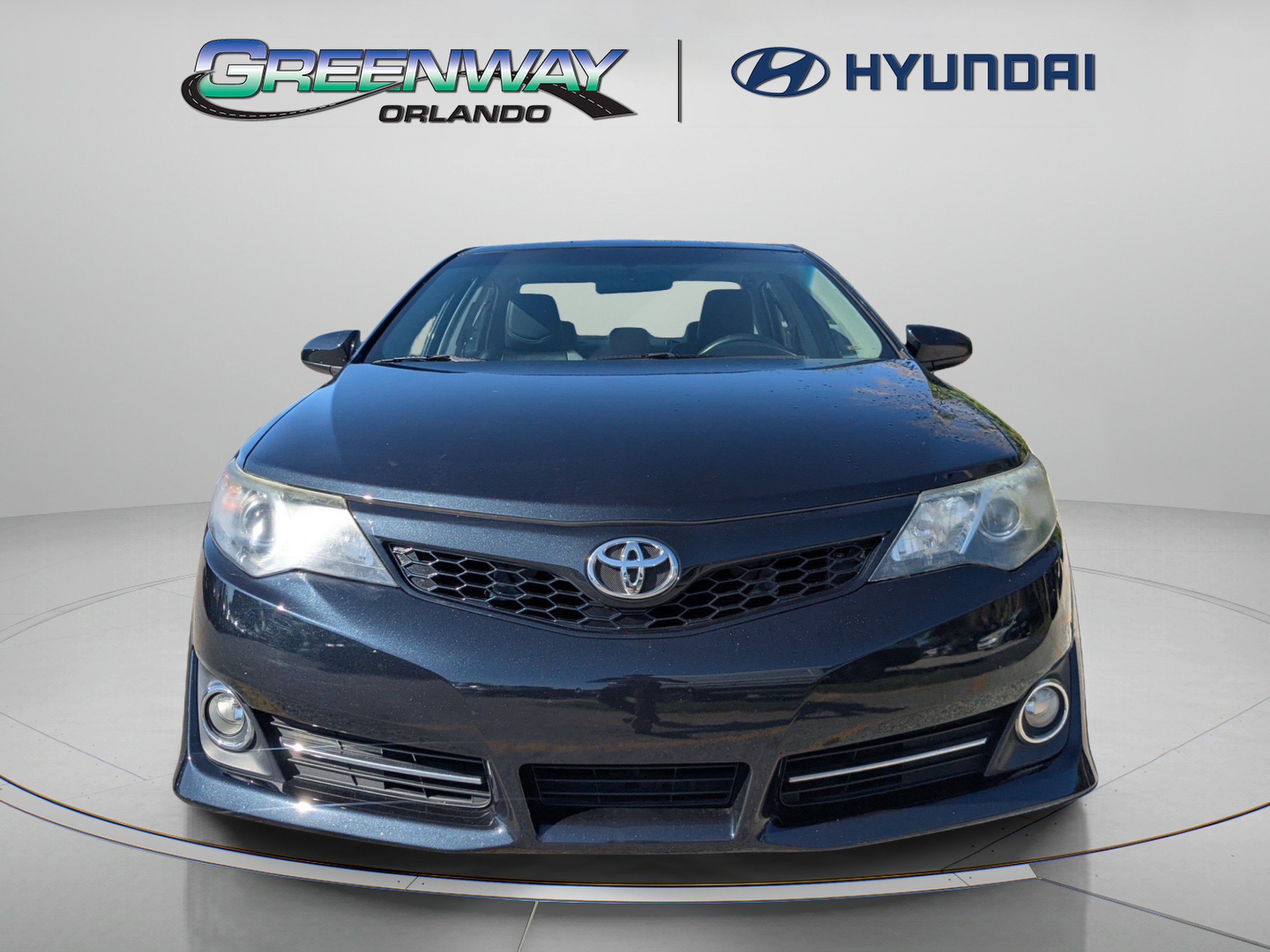 Used 2014 Toyota Camry SE FWD image 3