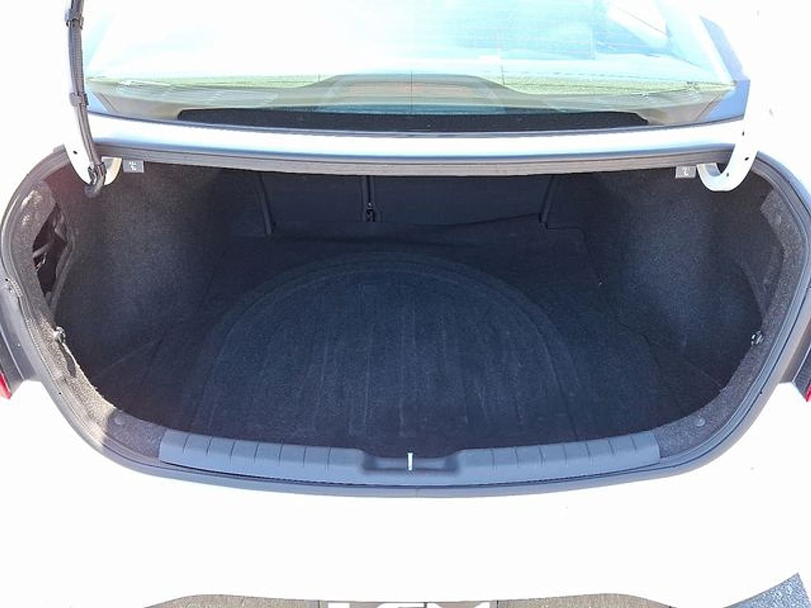 Used 2019 Hyundai Elantra Value Edition w/ Cargo Package FWD image 30