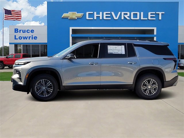 New 2026 Chevrolet Traverse LT w/ LPO, Floor Liner Package image 2